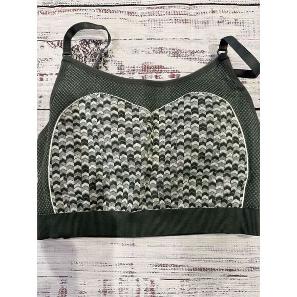 Gymshark NEW WTFlex Seamless Strappy Sports Bra in Gray Size Medium - Picture 1 of 4